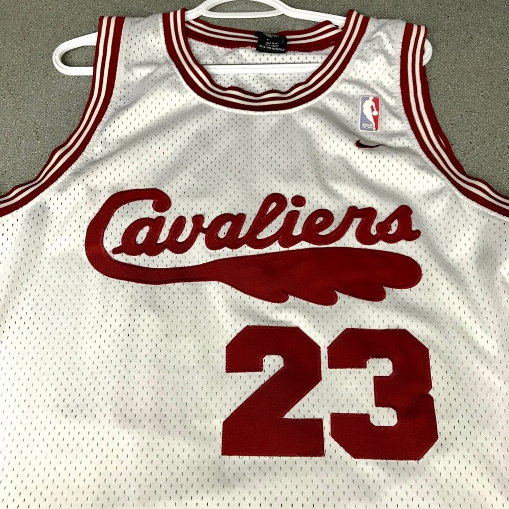LeBron James Cleveland Cavaliers jersey